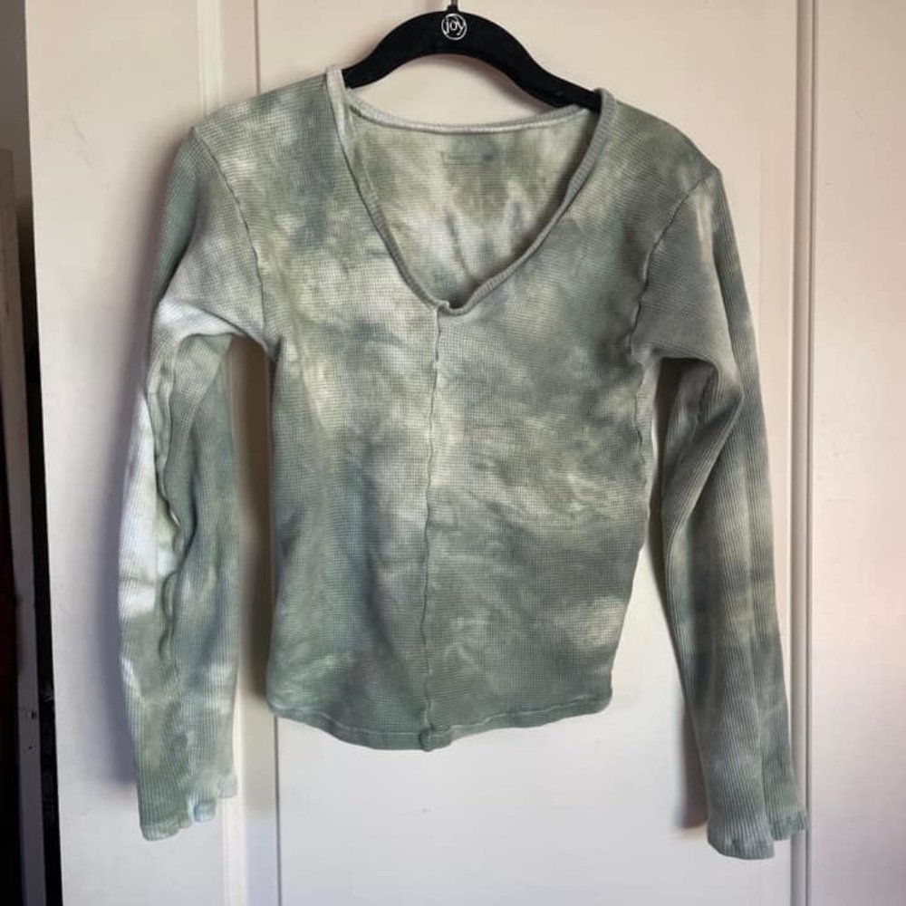 Loverly Goods Thermal Longsleeve Top in Sage, Size M